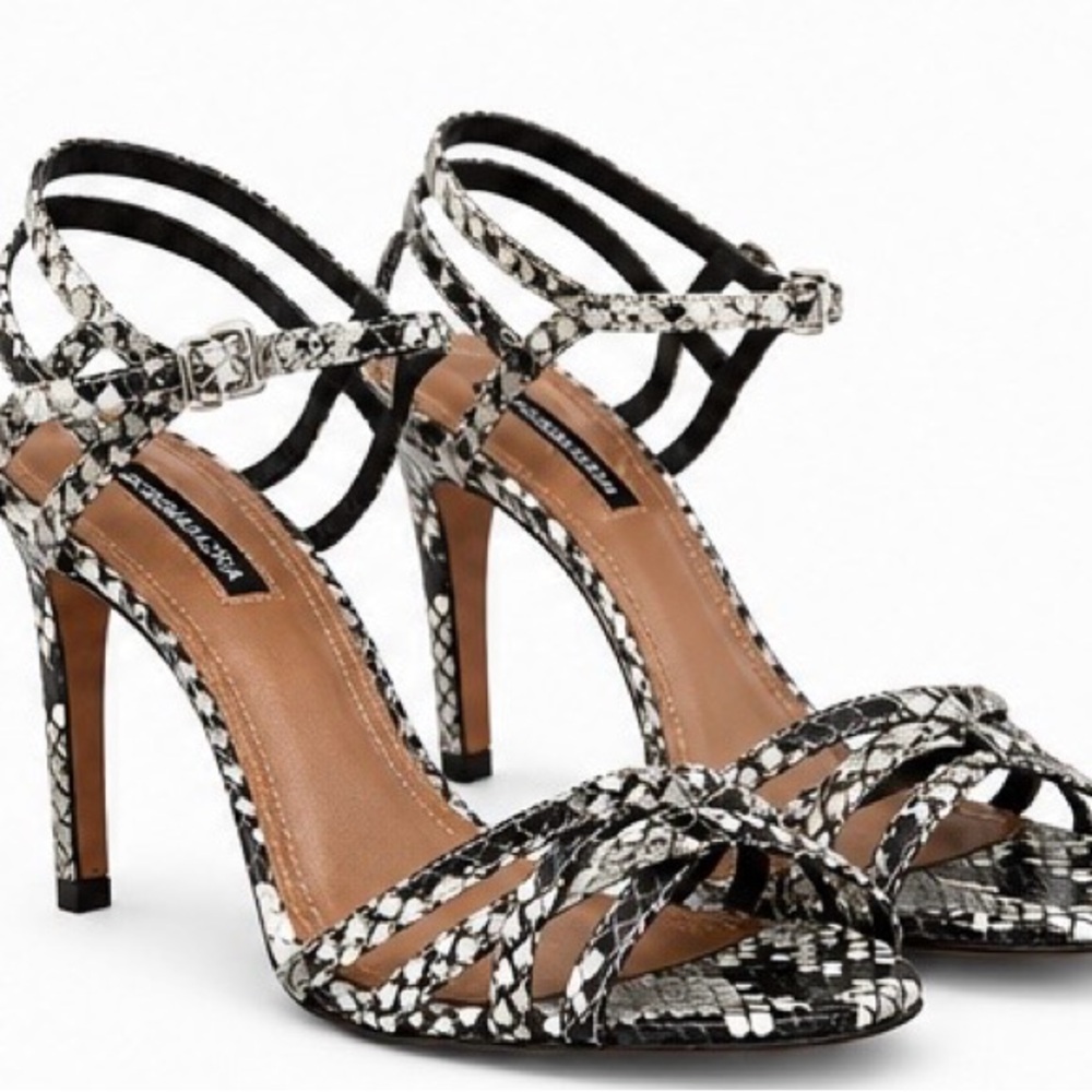 BCBGMAXAZRIA Snakeskin Print Strappy Heels Women’s Size 5.5 Stiletto Sandals